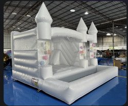 TODDLER WHITE BOUNCE HOUSE