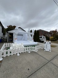 E0852E3F 55AF 4B9E A0D0 D8E286D2B02C 1730239252 WHITE BOUNCE HOUSE AND CAROUSEL PACKAGE